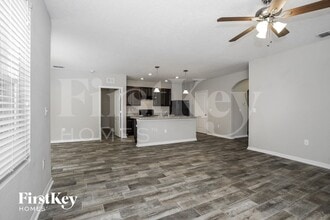 1428 Wallace Manor Pass in Winter Haven, FL - Foto de edificio - Building Photo