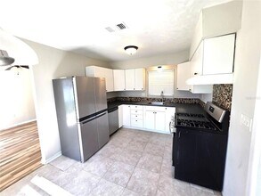 8313 Tupelo Dr in Tampa, FL - Building Photo - Building Photo