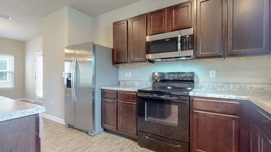 176 Cornelia St in Freeport, FL - Building Photo - Building Photo