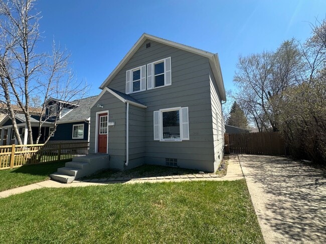908 17th St NW in Minot, ND - Building Photo - Building Photo