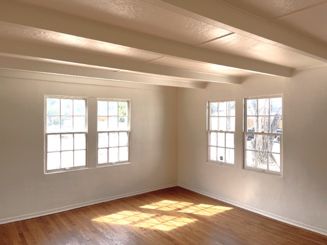 612 W Plumb Ln in Reno, NV - Building Photo - Building Photo
