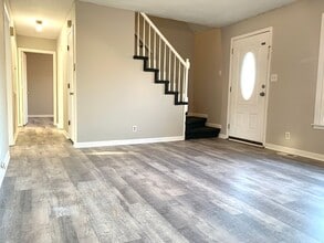 396 Elaine Dr in Clarksville, TN - Building Photo - Building Photo