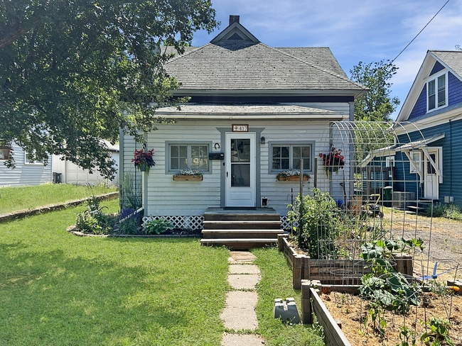 417 E 8th St in Moscow, ID - Building Photo - Building Photo