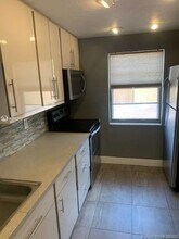 14117 SW 66th St-Unit -H1 in Miami, FL - Foto de edificio - Building Photo