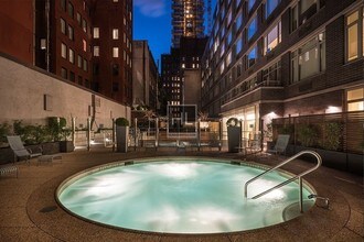 88 Leonard St-Unit -1210 in New York, NY - Building Photo - Building Photo