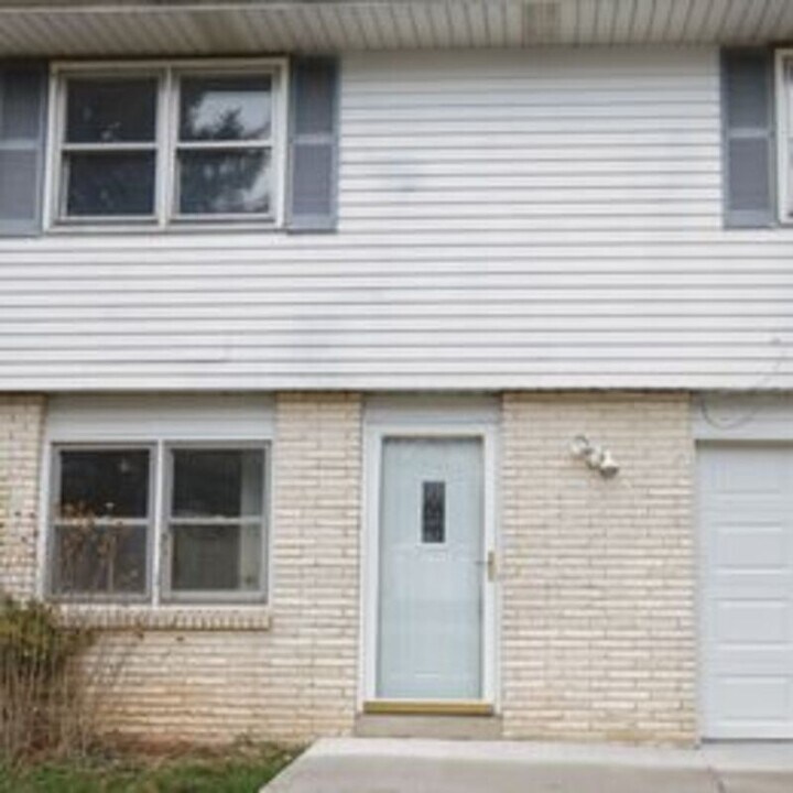 4156 Norman Dr SE in Grand Rapids, MI - Building Photo