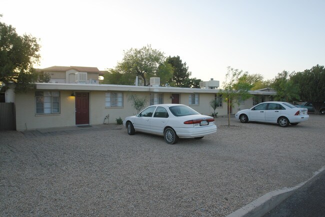 3657 N Los Altos Ave in Tucson, AZ - Foto de edificio - Building Photo