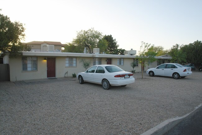 3657 N Los Altos Ave in Tucson, AZ - Building Photo - Building Photo