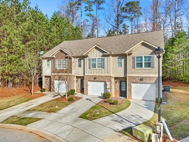 5872 Taka Ln in Stonecrest, GA - Building Photo - Building Photo