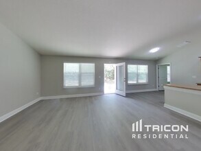 2053 Jomil Ct in Jacksonville, FL - Building Photo - Building Photo