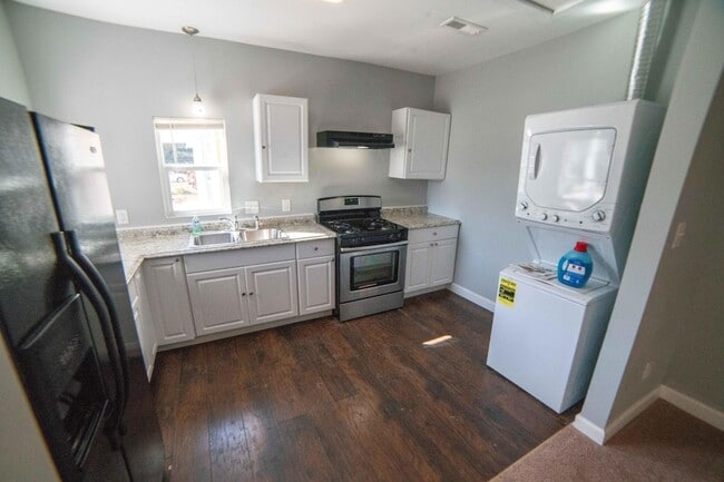 1212 Forbes Ave in Charleston, SC - Building Photo - Building Photo