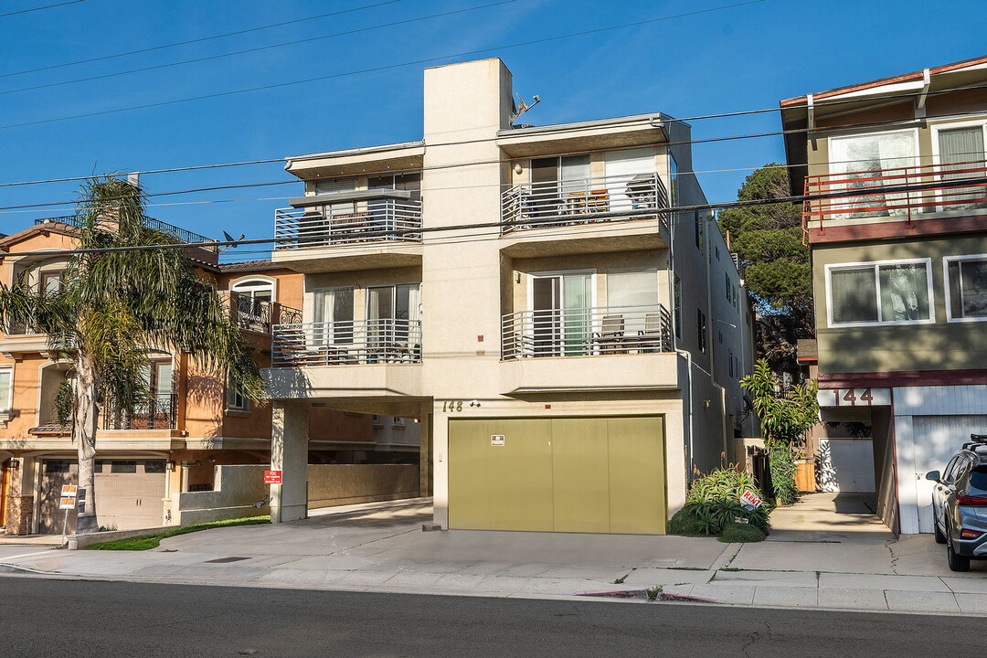 148 Monterey Blvd in Hermosa Beach, CA - Building Photo