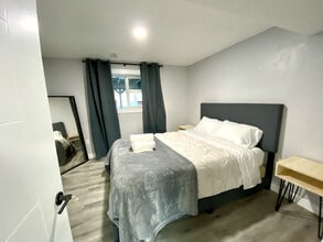 9483 S Buttonwood Dr, Unit Unit 4 - Basement Apartment in Sandy, UT - Foto de edificio - Building Photo