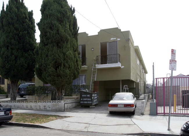 626 Micheltorena St in Los Angeles, CA - Building Photo - Building Photo