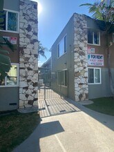 1146 in Long Beach, CA - Building Photo - Interior Photo