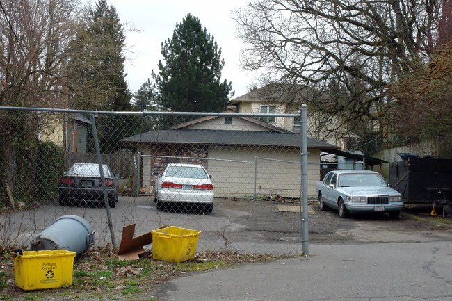 4646 NE 116th Ave in Portland, OR - Building Photo - Building Photo