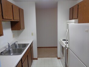 Fairview Apartments in Fairfax, MN - Building Photo - Building Photo