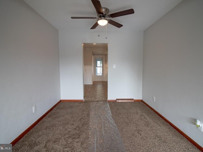 6301 Salem Park Cir in Mechanicsburg, PA - Building Photo - Building Photo