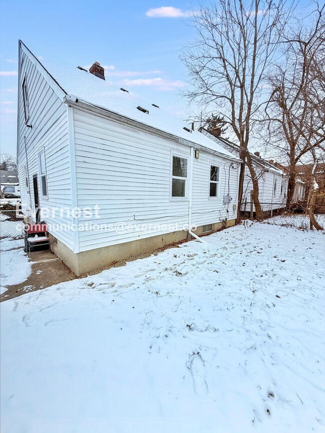 19449 W Chicago in Detroit, MI - Building Photo - Building Photo