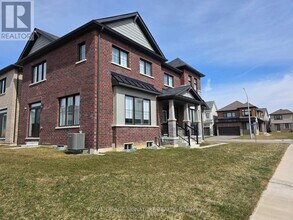 25 Buttercream Ave in Thorold, ON - Building Photo - Building Photo