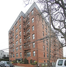 1075 Sheepshead Bay Rd in Brooklyn, NY - Building Photo - Building Photo