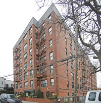 1075 Sheepshead Bay Rd in Brooklyn, NY - Foto de edificio - Building Photo