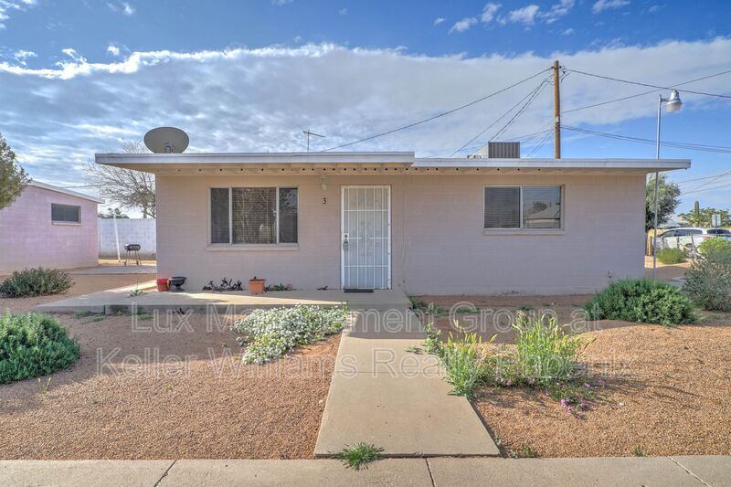 221 N Pinal St Photo