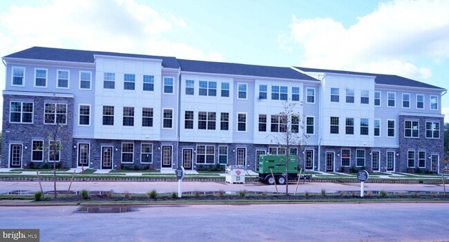 116 Stoutsburg Blvd in Pennington, NJ - Building Photo - Building Photo