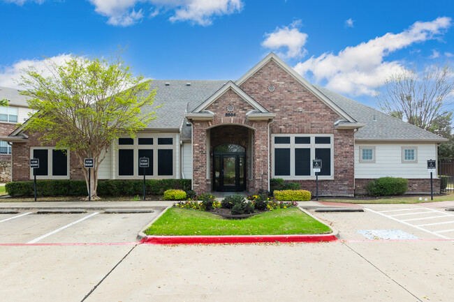 West Virginia in Dallas, TX - Foto de edificio - Building Photo