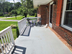 101 Anthony Dr in East Flat Rock, NC - Building Photo - Building Photo