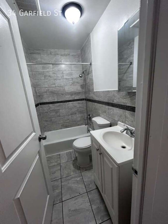 34 Garfield St in Yonkers, NY - Building Photo - Building Photo