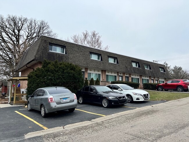 property at 131 N Lincolnway St