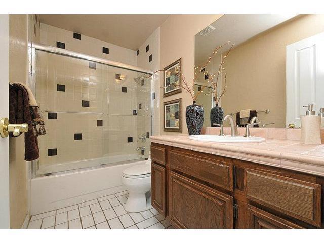 property at 31 Lido Cir