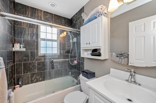 83 Main St, Unit 3