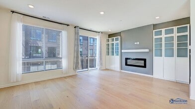 2326 Venture Dr in Schaumburg, IL - Building Photo - Building Photo