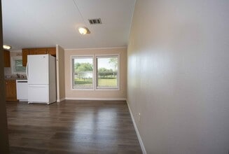 41420 Sleepy Ln in Weirsdale, FL - Building Photo - Building Photo