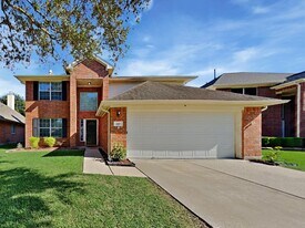 149 Bristol Bend Ln in Dickinson, TX - Building Photo