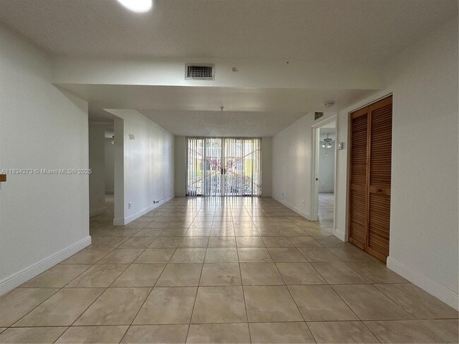 1350 SE 3rd Ave in Dania Beach, FL - Building Photo - Building Photo