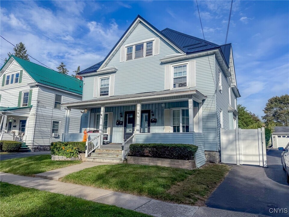60 Mary St in Auburn, NY - Building Photo