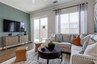 8581 Creekfield Dr in Fort Worth, TX - Building Photo - Building Photo