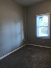 802 Denver Blvd in San Antonio, TX - Building Photo - Building Photo