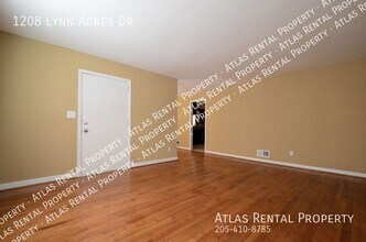 1208 Lynn Acres Dr in Birmingham, AL - Building Photo - Building Photo
