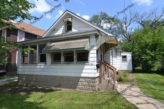 property at 10 Boulder Ave