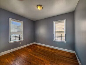 12 Fox St in Boston, MA - Building Photo - Building Photo