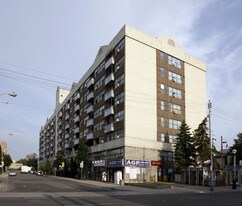 20 Wade Ave in Toronto, ON - Building Photo