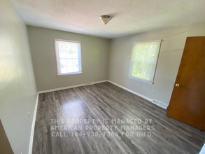 1507 Jamaica Rd in Kannapolis, NC - Foto de edificio - Building Photo