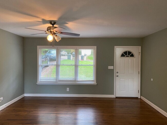 1922 Sunset Ln in Tallahassee, FL - Building Photo - Building Photo