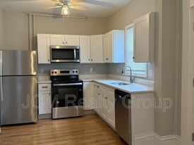 22 Wall St in Foxboro, MA - Building Photo
