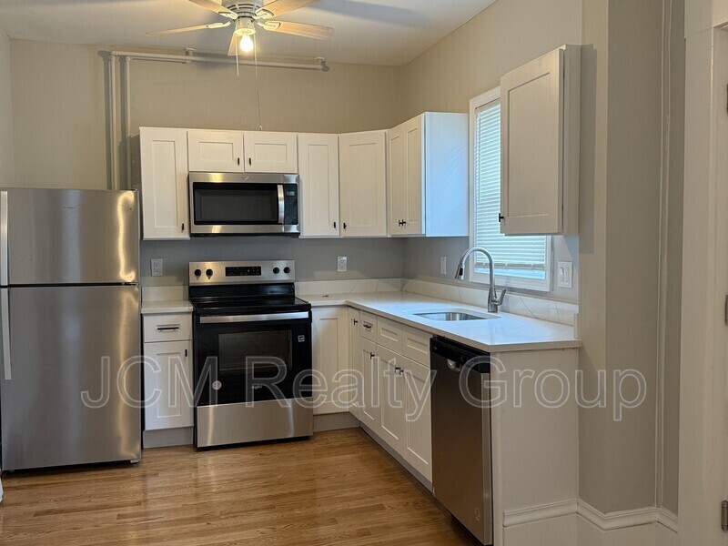 22 Wall St in Foxboro, MA - Building Photo