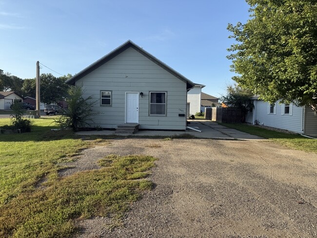 property at 1401 8th Ave NE